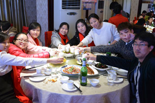 ����[�[�c�R�𱬾�����