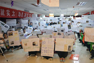 �����ڼ������^��ɣ��i��Ŀ��(bi��o)��ƴ��һ��(zh��n)�����T���x����